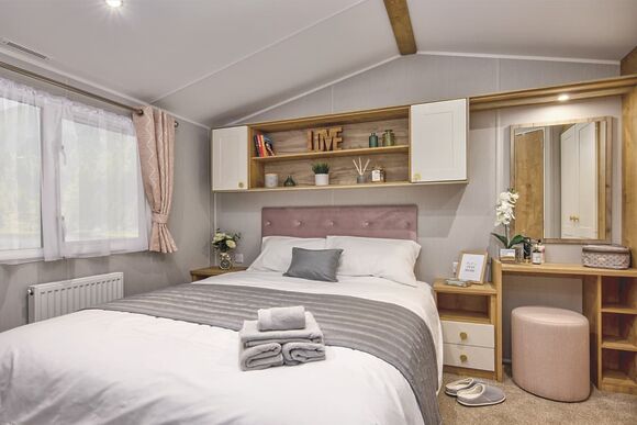 Autograph Junior Lodge 3 Bed with Hot Tub - Percy Wood Country Park, Morpeth