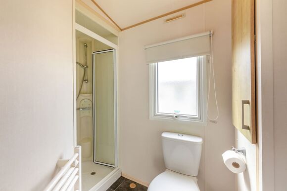 Bronze 3 Bedroom Caravan, Sleeps 6 - Whitley Bay, Whitley Bay, Tyne and Wear