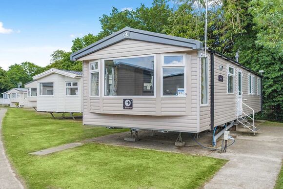 Gold Caravan with decking - Whitley Bay, Whitley Bay, Tyne and Wear