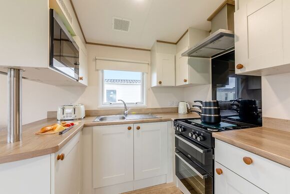 Silver Caravan with parking - Whitley Bay, Whitley Bay, Tyne and Wear