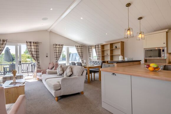 Deluxe Lodge with parking & decking 4 - Whitley Bay, Whitley Bay, Tyne and Wear