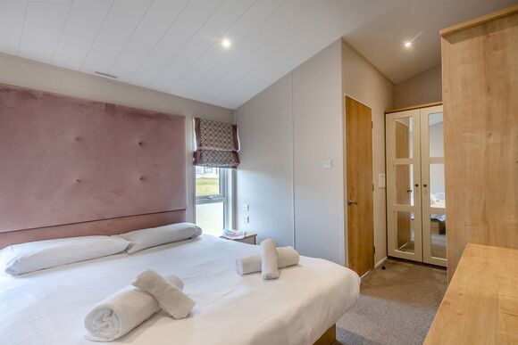 Deluxe Lodge with parking & decking 4 - Whitley Bay, Whitley Bay, Tyne and Wear