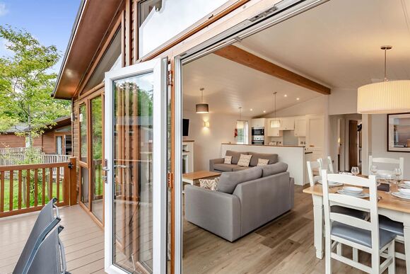 Deluxe Lodge with parking & decking - Whitley Bay, Whitley Bay, Tyne and Wear