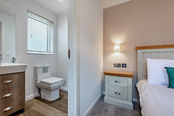 Deluxe Lodge with parking & decking - Whitley Bay, Whitley Bay, Tyne and Wear