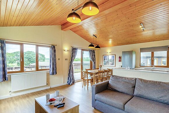 Deluxe 3 Lodge slps 6 parking, ensuite, decking - Whitley Bay, Whitley Bay, Tyne and Wear
