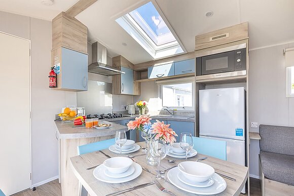 Gold 3 Caravan slps 8 parking, decking P, Gold Caravan with parking, Gold 3 Caravan slps 8 parking, decking - Withernsea Sands, Withernsea, Humberside