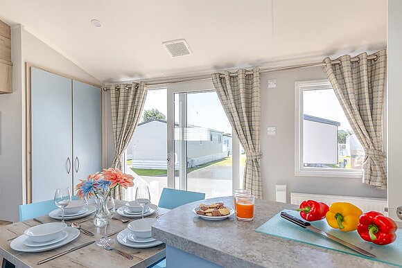 Gold Caravan with parking, Gold 3 Caravan slps 8 parking, decking, Gold 3 Caravan slps 8 parking, decking P - Withernsea Sands, Withernsea, Humberside