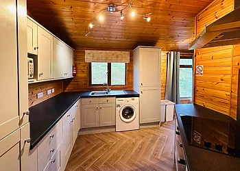 Aintree Lodge - Pant Wilkin Lodges and Equestrian Centre, Cowbridge