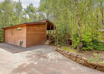 Fox Cub - Quarry Walk Lodges, Freehay, Cheadle
