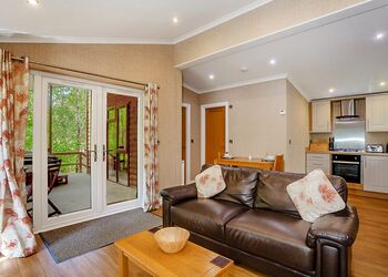 Fox Cub - Quarry Walk Lodges, Freehay, Cheadle