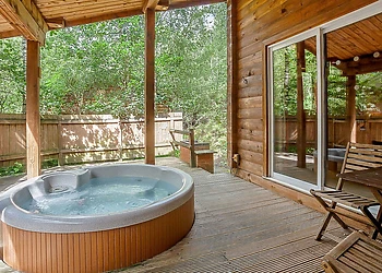 Woodpecker Log Cabin 2 