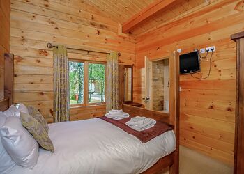 Badger Plus - Quarry Walk Lodges, Freehay, Cheadle