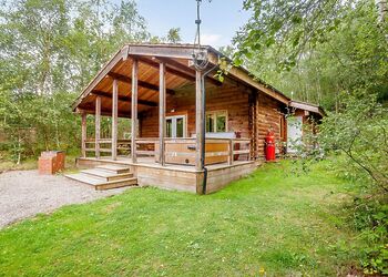 Badger Plus 6 - Quarry Walk Lodges, Freehay, Cheadle