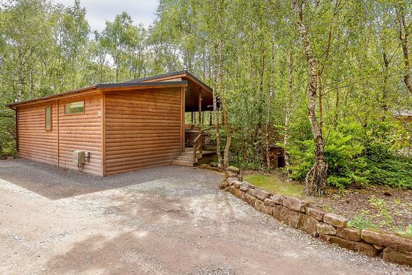 Fox Cub - Quarry Walk Lodges, Freehay, Cheadle