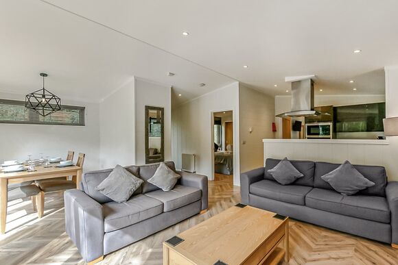 Dove Lodge - Quarry Walk Lodges, Freehay, Cheadle
