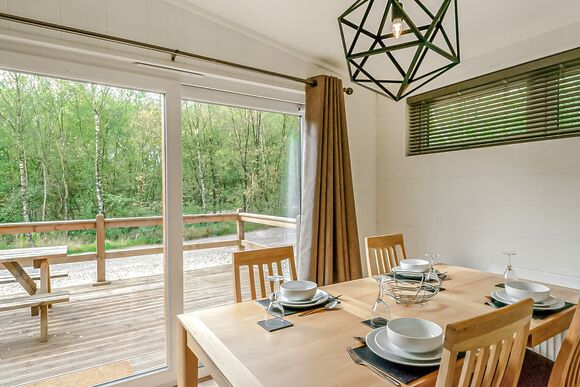 Dove Lodge - Quarry Walk Lodges, Freehay, Cheadle