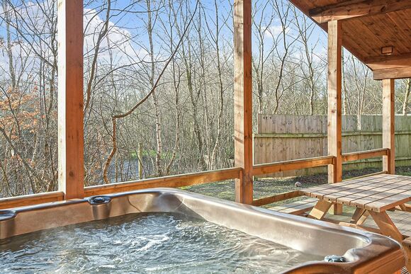 Badger Log Cabin 6 (Pet) - Quarry Walk Lodges, Freehay, Cheadle