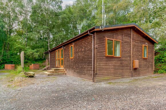 Fox Lodge 4 (Pet) - Quarry Walk Lodges, Freehay, Cheadle