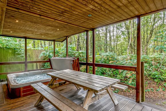 Fox Lodge 6 (Pet) - Quarry Walk Lodges, Freehay, Cheadle