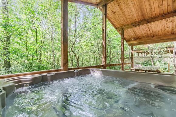 Badger Log Cabin 4 - Quarry Walk Lodges, Freehay, Cheadle