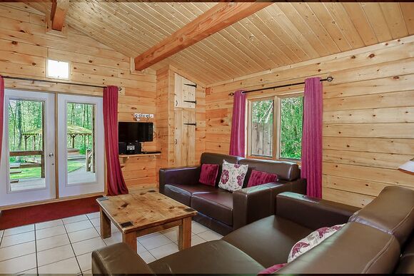 Owl Garden - Quarry Walk Lodges, Freehay, Cheadle