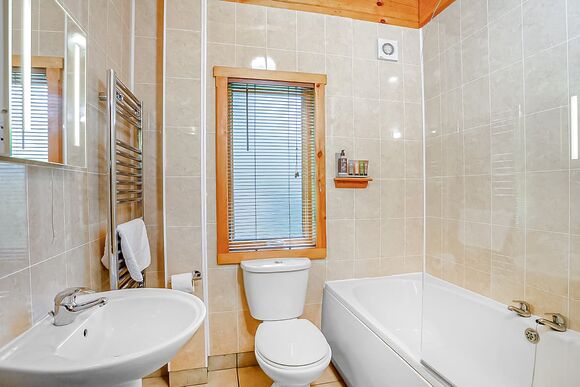 Owl Garden - Quarry Walk Lodges, Freehay, Cheadle