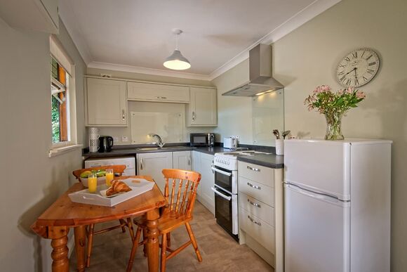 Walled Garden Lodge - Queenshill Lodges, Castle Douglas, Kirkcudbrightshire