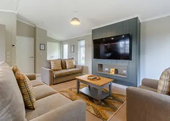 Dreamwood Spa - Raywell Hall Country Lodges, Raywell, Beverley