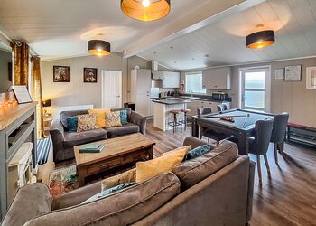 Spa Oasis - Raywell Hall Country Lodges, Raywell, Beverley