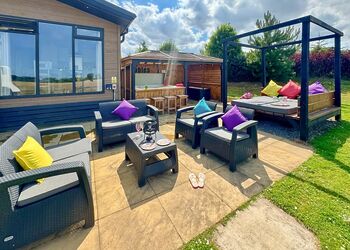 Spa Pacific (EV charger) - Raywell Hall Country Lodges, Raywell, Beverley