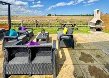 Spa Pacific (EV charger) - Raywell Hall Country Lodges, Raywell, Beverley