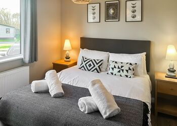 Spa Pacific (EV charger) - Raywell Hall Country Lodges, Raywell, Beverley