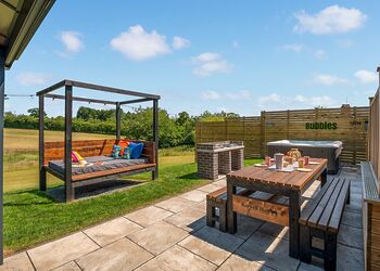 Spa Utopia - Raywell Hall Country Lodges, Raywell, Beverley