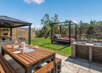 Spa Utopia - Raywell Hall Country Lodges, Raywell, Beverley