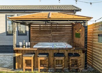 Spa Ovation - Raywell Hall Country Lodges, Raywell, Beverley