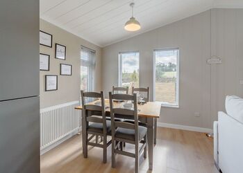 Twilight Spa (Pet Garden) - Raywell Hall Country Lodges, Raywell, Beverley