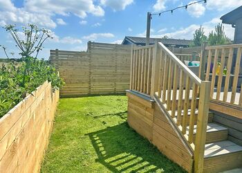 Spa Lookout (Pet Garden) - Raywell Hall Country Lodges, Raywell, Beverley