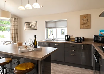 Spa Enchant - Raywell Hall Country Lodges, Raywell, Beverley