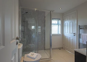 Spa Enchant - Raywell Hall Country Lodges, Raywell, Beverley