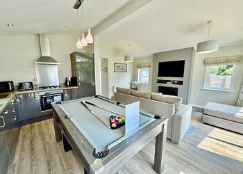 Spa Enchant - Raywell Hall Country Lodges, Raywell, Beverley