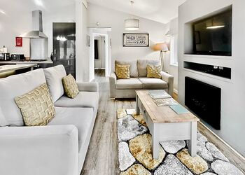 Spa Harmony (Pet) - Raywell Hall Country Lodges, Raywell, Beverley