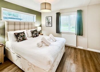 Spa Harmony (Pet) - Raywell Hall Country Lodges, Raywell, Beverley