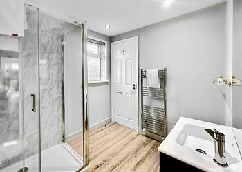 Spa Harmony (Pet Garden) - Raywell Hall Country Lodges, Raywell, Beverley