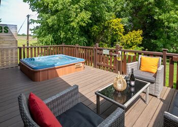 Beechwood Spa (Pet) - Raywell Hall Country Lodges, Raywell, Beverley
