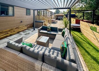 Spa Sensation (Sauna & Hot Tub) - Raywell Hall Country Lodges, Raywell, Beverley