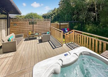 Spa Amour - Raywell Hall Country Lodges, Raywell, Beverley