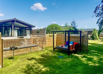 Spa Amour - Raywell Hall Country Lodges, Raywell, Beverley