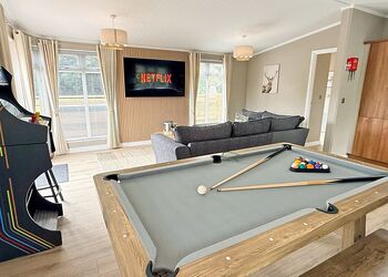 Spa Reflection - Raywell Hall Country Lodges, Raywell, Beverley