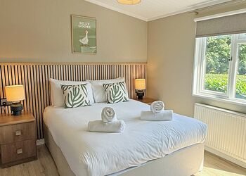 Spa Reflection - Raywell Hall Country Lodges, Raywell, Beverley