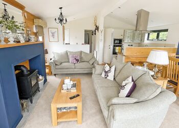 Oakwood Spa - Raywell Hall Country Lodges, Raywell, Beverley